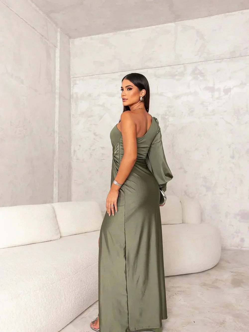 Victoria™ | Robe élégante en soie fendue